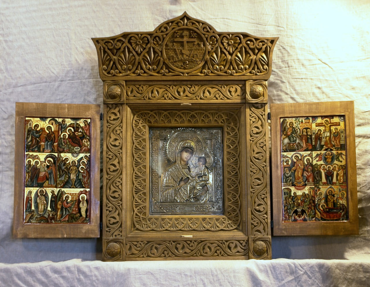 Киоты и резьба